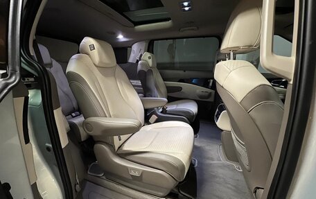 KIA Carnival, 2023 год, 4 325 000 рублей, 19 фотография
