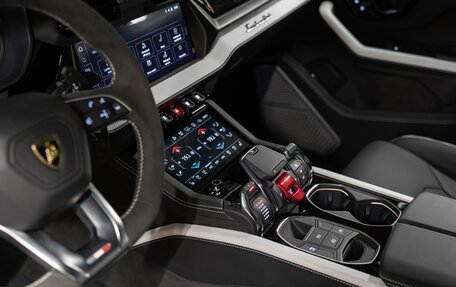 Lamborghini Urus I, 2025 год, 49 490 000 рублей, 17 фотография