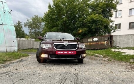 Skoda Superb III рестайлинг, 2010 год, 900 000 рублей, 2 фотография