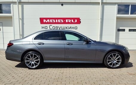 Mercedes-Benz E-Класс, 2021 год, 4 790 000 рублей, 6 фотография