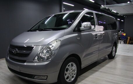 Hyundai Grand Starex Grand Starex I рестайлинг 2, 2014 год, 2 199 000 рублей, 1 фотография