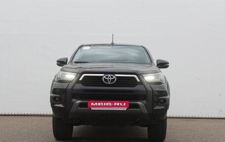 Toyota Hilux VIII, 2021 год, 4 180 000 рублей, 8 фотография