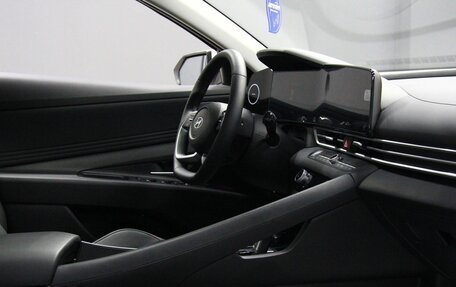 Hyundai Elantra, 2023 год, 2 299 000 рублей, 9 фотография