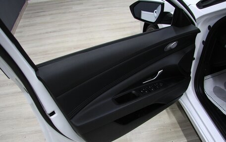 Hyundai Elantra, 2023 год, 2 299 000 рублей, 6 фотография