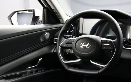 Hyundai Elantra, 2023 год, 2 299 000 рублей, 10 фотография