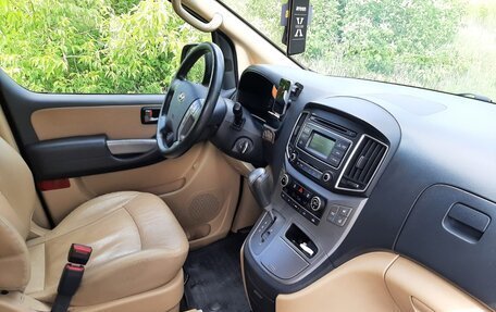 Hyundai H-1 II рестайлинг, 2020 год, 2 700 000 рублей, 28 фотография