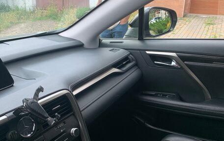 Lexus RX IV рестайлинг, 2018 год, 4 900 000 рублей, 18 фотография