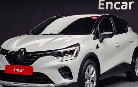 Renault Captur II, 2020 год, 1 400 000 рублей, 2 фотография