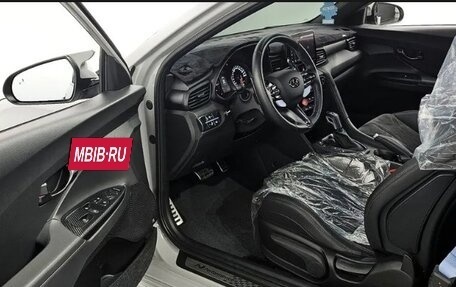 Hyundai Veloster II, 2021 год, 2 500 000 рублей, 11 фотография