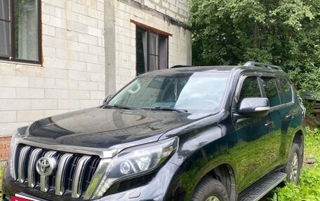 Toyota Land Cruiser Prado 150 рестайлинг 2, 2017 год, 4 250 000 рублей, 2 фотография