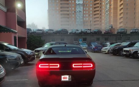Dodge Challenger III рестайлинг 2, 2020 год, 4 200 000 рублей, 7 фотография