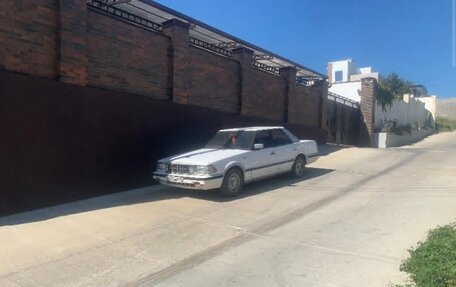Toyota Crown, 1987 год, 320 000 рублей, 2 фотография