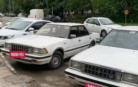 Toyota Crown, 1987 год, 320 000 рублей, 3 фотография