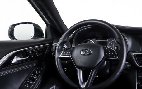 Infiniti QX30, 2017 год, 2 239 000 рублей, 16 фотография