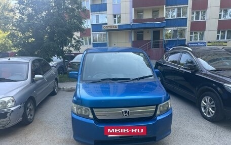 Honda Mobilio Spike I рестайлинг, 2006 год, 500 000 рублей, 3 фотография