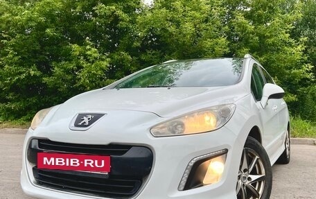 Peugeot 308 II, 2011 год, 565 000 рублей, 2 фотография