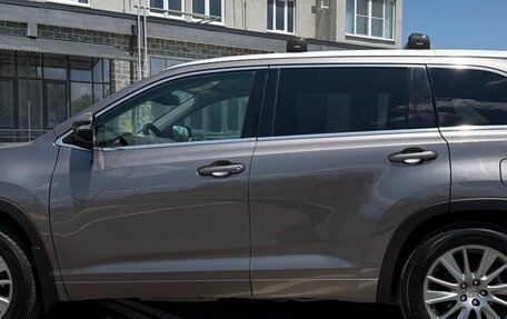 Toyota Highlander III, 2015 год, 2 515 000 рублей, 3 фотография