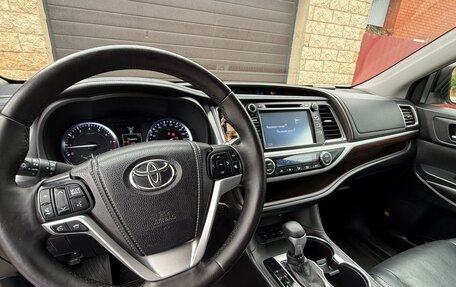 Toyota Highlander III, 2015 год, 2 515 000 рублей, 18 фотография