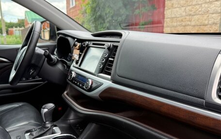 Toyota Highlander III, 2015 год, 2 515 000 рублей, 17 фотография