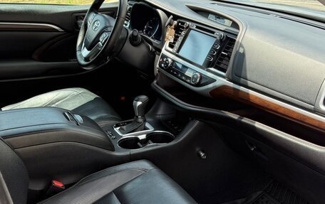 Toyota Highlander III, 2015 год, 2 515 000 рублей, 13 фотография