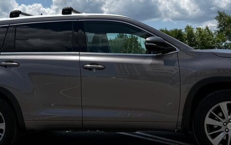 Toyota Highlander III, 2015 год, 2 515 000 рублей, 8 фотография