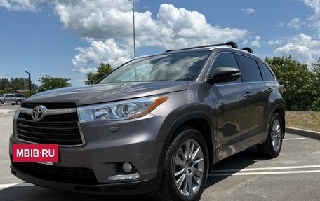 Toyota Highlander III, 2015 год, 2 515 000 рублей, 9 фотография
