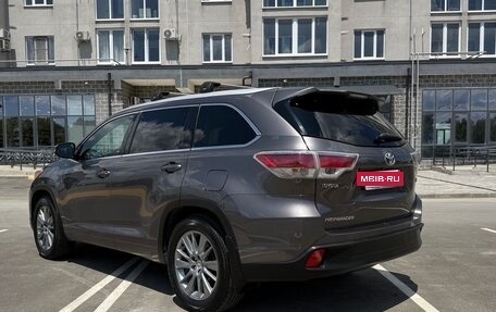 Toyota Highlander III, 2015 год, 2 515 000 рублей, 11 фотография