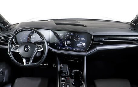 Volkswagen Touareg III, 2019 год, 5 770 000 рублей, 13 фотография