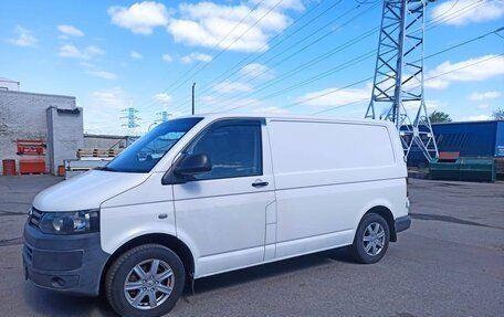 Volkswagen Transporter T5 рестайлинг, 2012 год, 1 270 000 рублей, 2 фотография