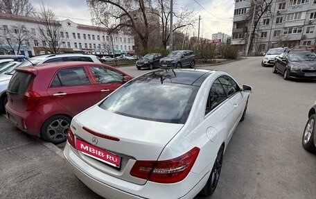 Mercedes-Benz E-Класс, 2011 год, 1 500 000 рублей, 3 фотография