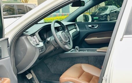 Volvo XC60 II, 2021 год, 3 380 000 рублей, 4 фотография