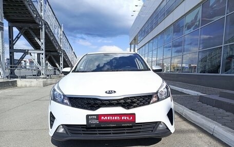 KIA Rio IV, 2020 год, 1 560 000 рублей, 2 фотография