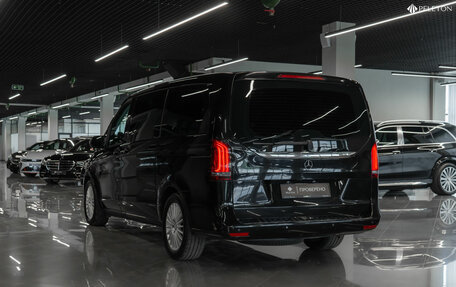 Mercedes-Benz V-Класс, 2016 год, 3 200 000 рублей, 5 фотография