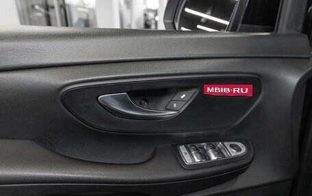 Mercedes-Benz V-Класс, 2016 год, 3 200 000 рублей, 23 фотография