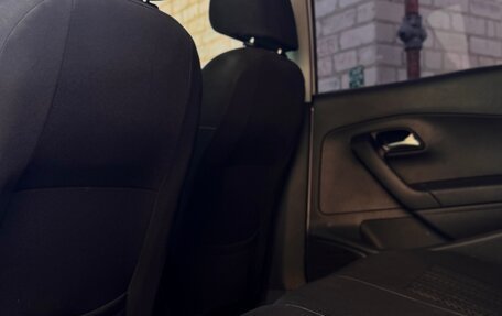 Volkswagen Polo VI (EU Market), 2015 год, 1 200 000 рублей, 11 фотография