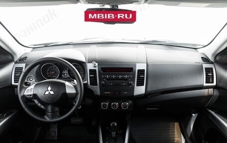 Mitsubishi Outlander III рестайлинг 3, 2011 год, 1 430 000 рублей, 12 фотография