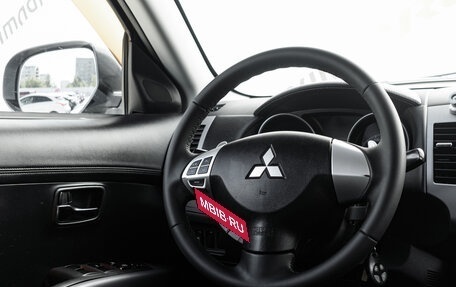 Mitsubishi Outlander III рестайлинг 3, 2011 год, 1 430 000 рублей, 14 фотография