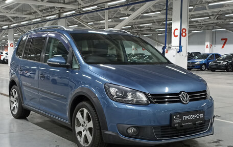 Volkswagen Touran III, 2012 год, 1 099 000 рублей, 3 фотография