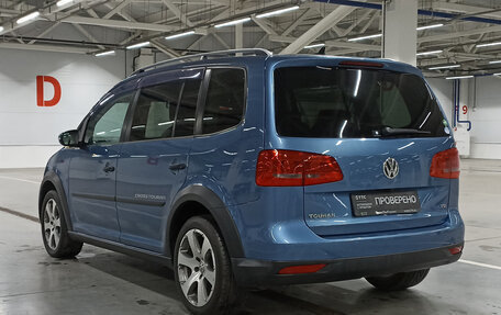 Volkswagen Touran III, 2012 год, 1 099 000 рублей, 7 фотография