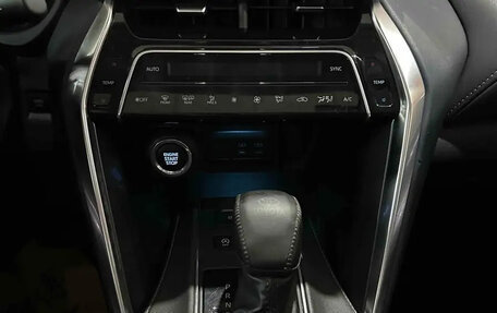 Toyota Venza, 2023 год, 2 400 000 рублей, 14 фотография