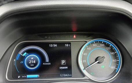 Nissan Leaf II, 2018 год, 1 490 000 рублей, 14 фотография