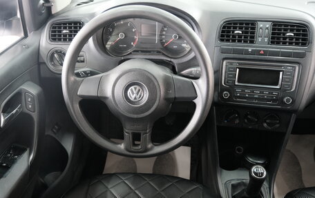 Volkswagen Polo VI (EU Market), 2012 год, 659 000 рублей, 11 фотография