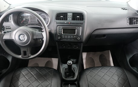 Volkswagen Polo VI (EU Market), 2012 год, 659 000 рублей, 13 фотография