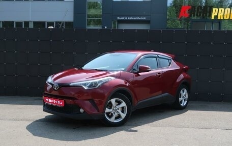Toyota C-HR I рестайлинг, 2019 год, 2 500 000 рублей, 1 фотография