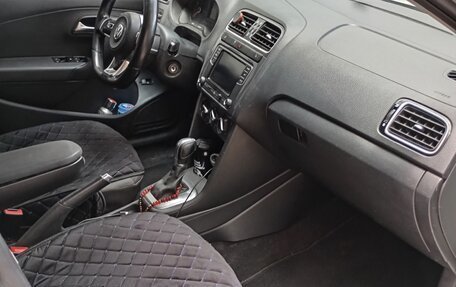 Volkswagen Polo VI (EU Market), 2018 год, 1 100 000 рублей, 16 фотография