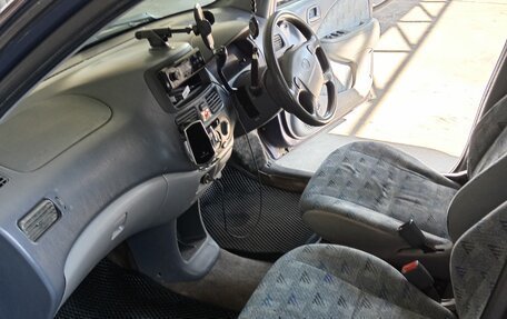 Toyota Raum I, 1998 год, 400 000 рублей, 5 фотография