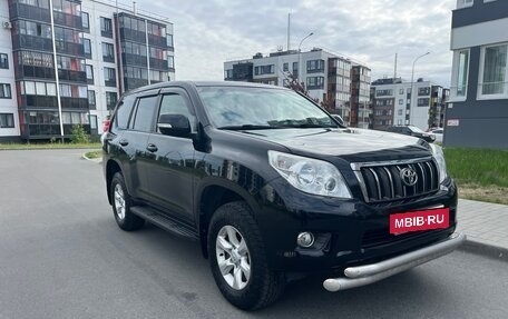Toyota Land Cruiser Prado 150 рестайлинг 2, 2011 год, 2 350 000 рублей, 2 фотография