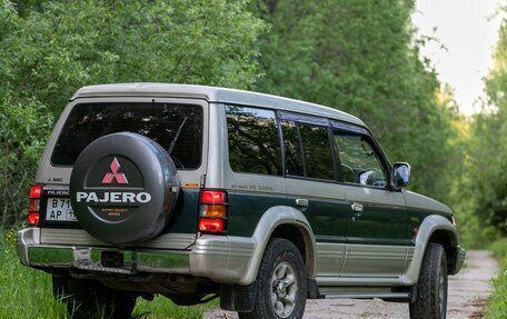 Mitsubishi Pajero III рестайлинг, 1993 год, 680 000 рублей, 2 фотография