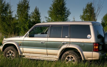 Mitsubishi Pajero III рестайлинг, 1993 год, 680 000 рублей, 11 фотография