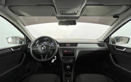 Skoda Rapid I, 2019 год, 1 075 000 рублей, 10 фотография